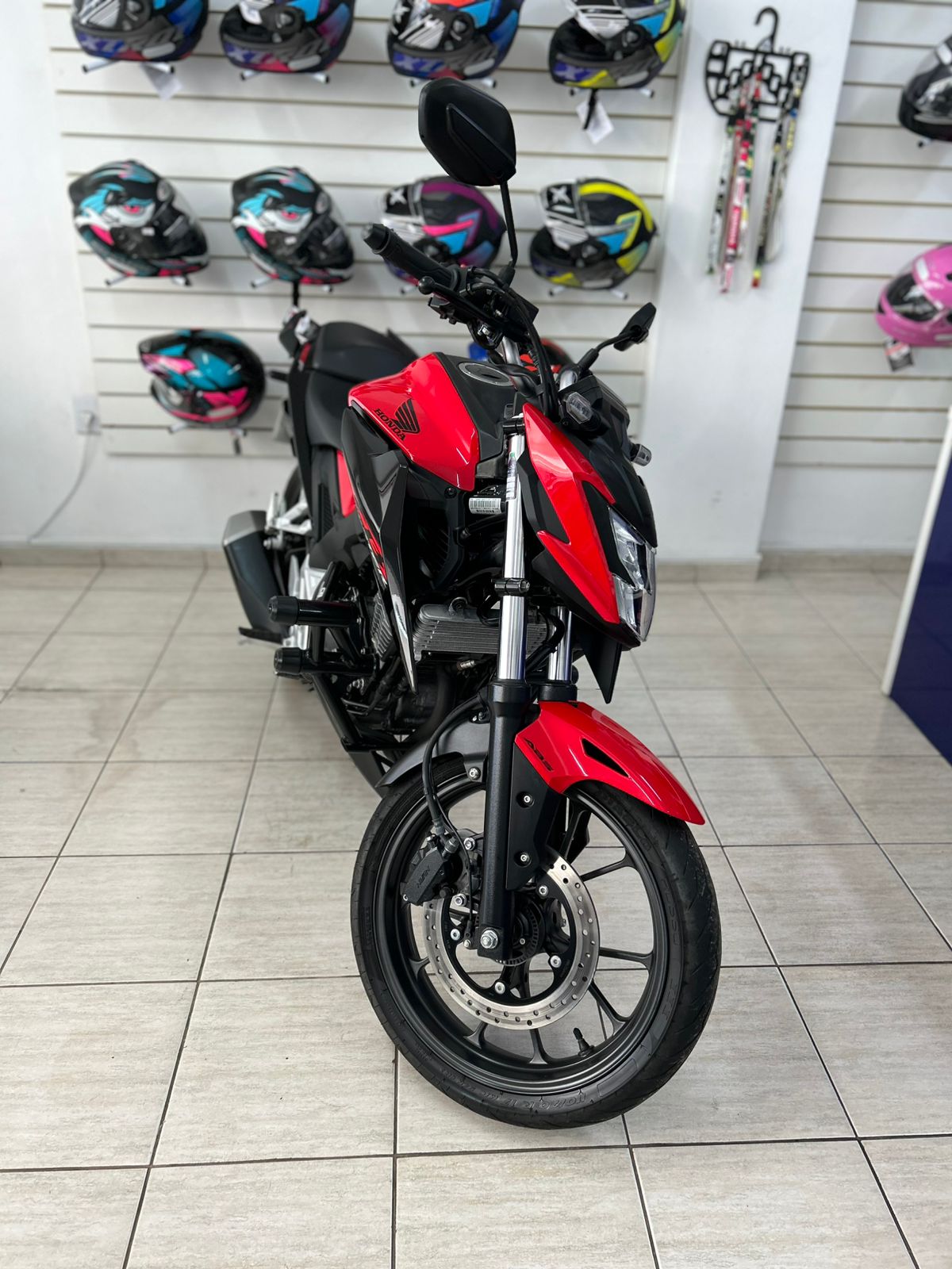 HONDA CB 300 2024